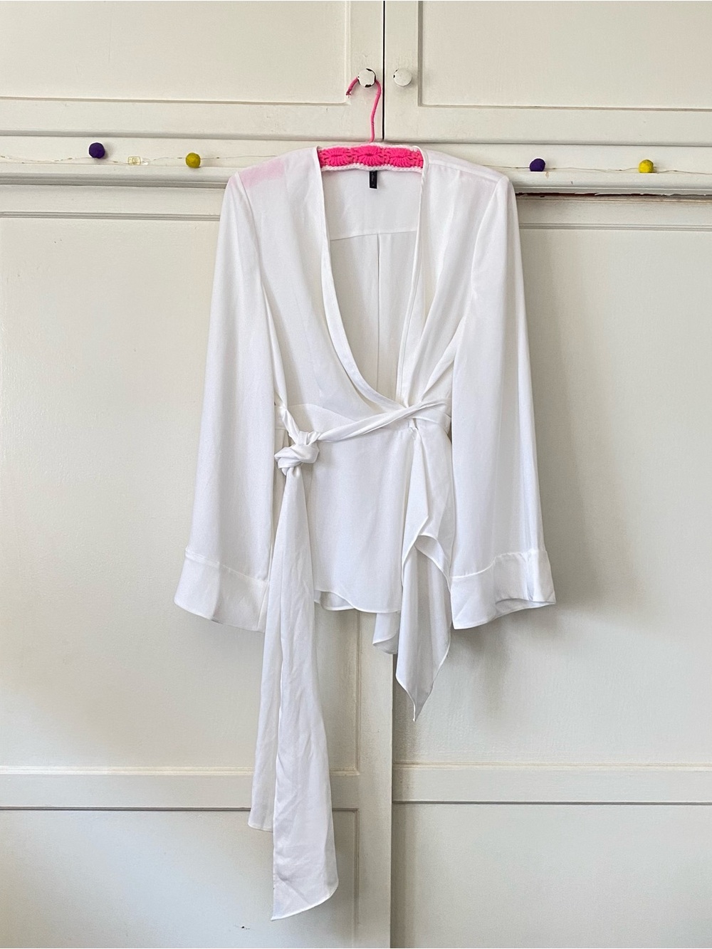 BCBGMaxAzria White Wrap Top Bell Sleeves